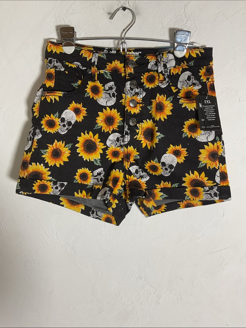 Hot Topic Skull Sunflower Denim Shorts Size 5 NWT Ultra High Rise Goth Floral